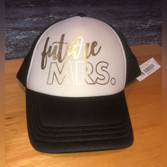 Anna & Ava Future Mrs. Ball Cap Black/White Adjustable OS NWT. - Picture 1 of 9